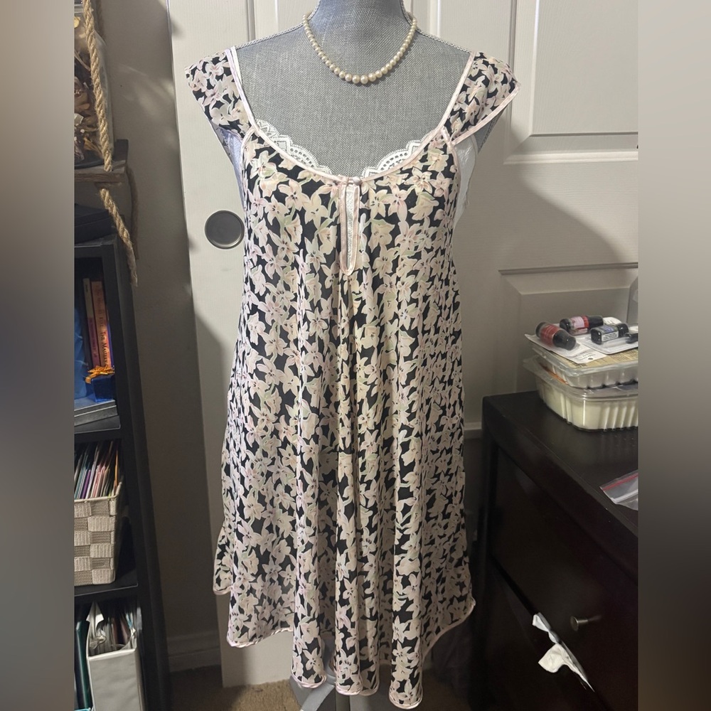 Prima Donna Floral Patterned Garment